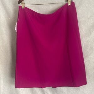 Pink Women’s Skirt. Size 16. New